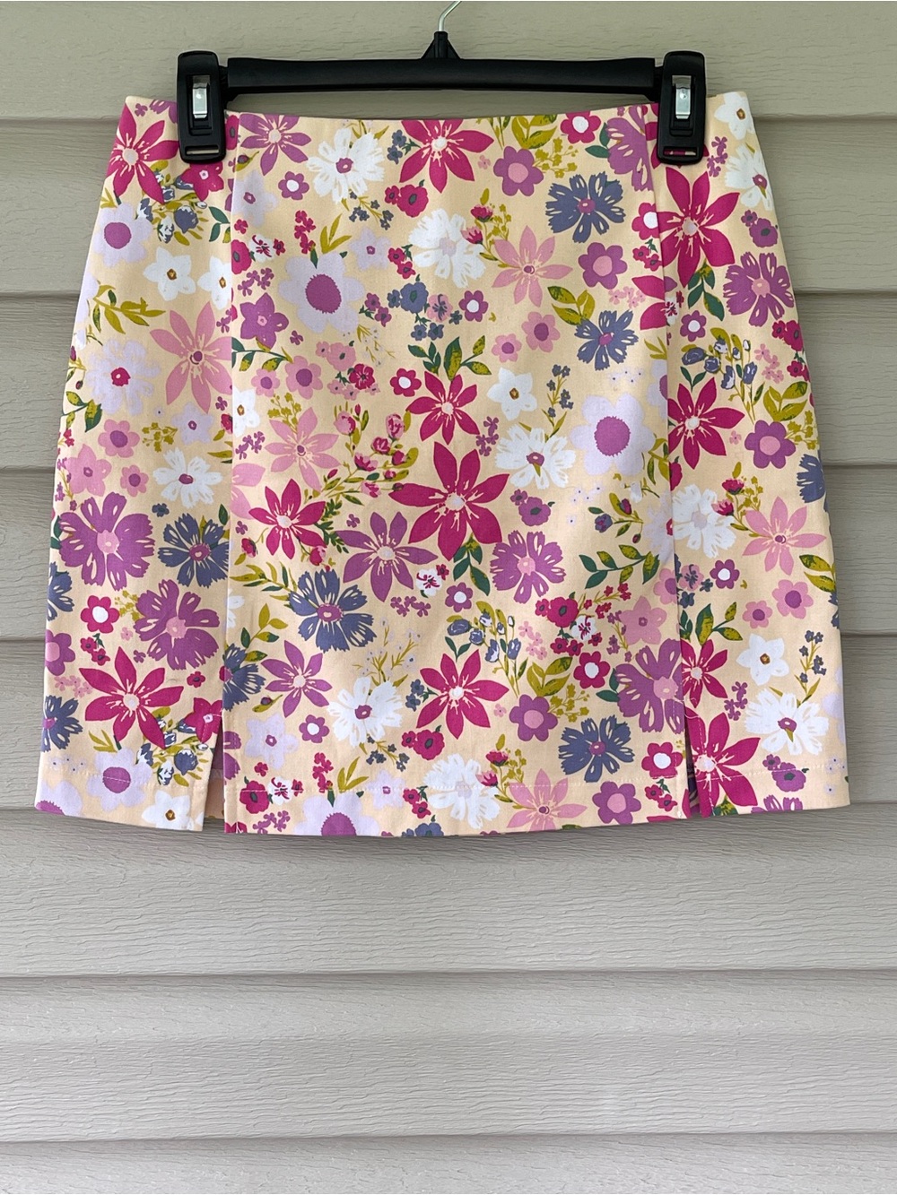 Love On a Hanger Juniors Floral Print A-Line Pink Purple Mini Skirt Size 9